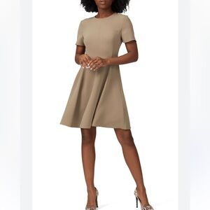 New $465 Theory Khaki Paneled Dress Size 12 Versatile minimalist